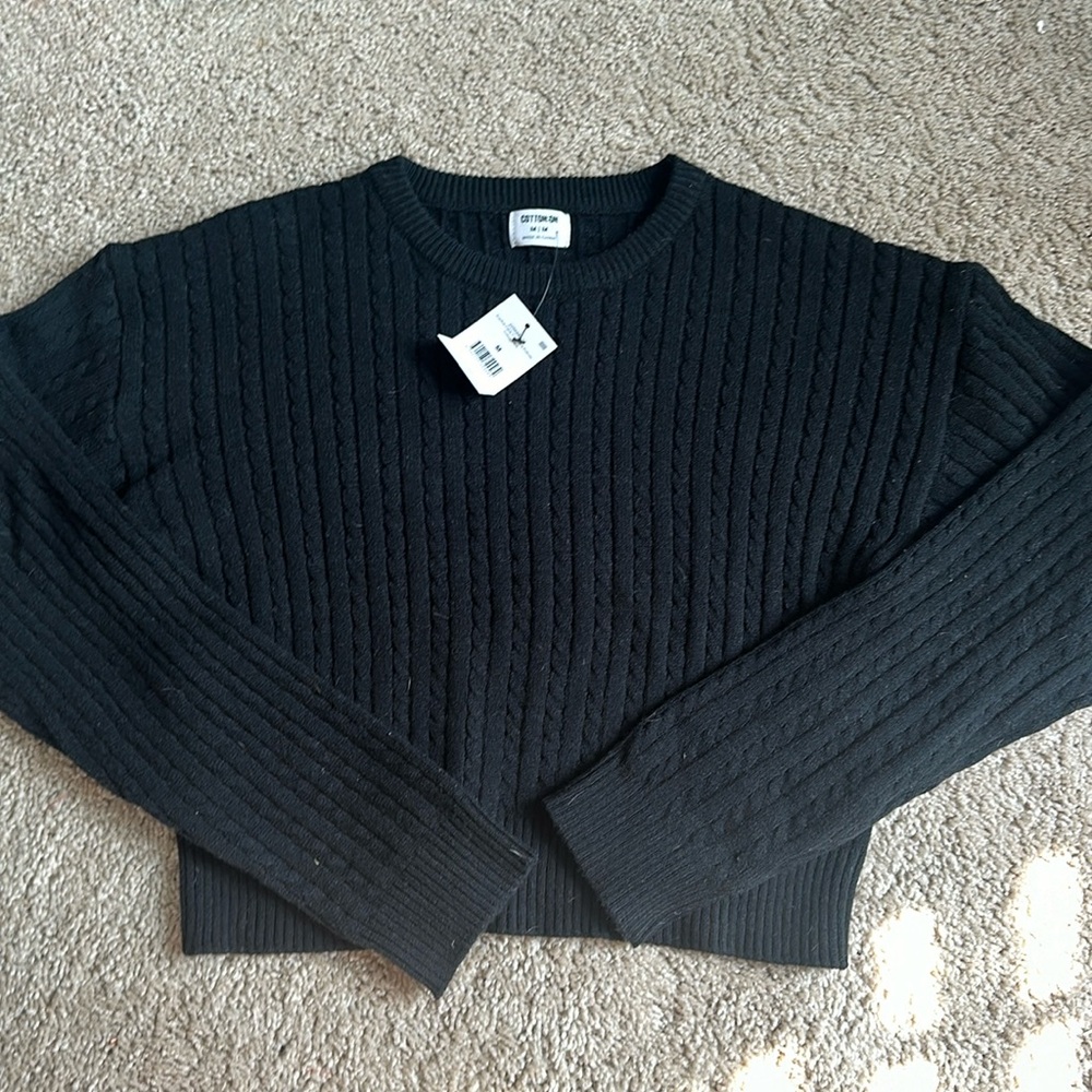 BRAND NEW Cotton On Sweater. SIZE MEDIUM